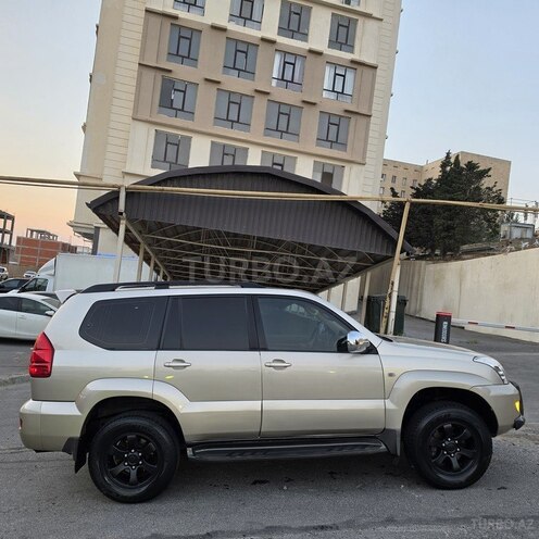 Toyota Land Cruiser Prado-5