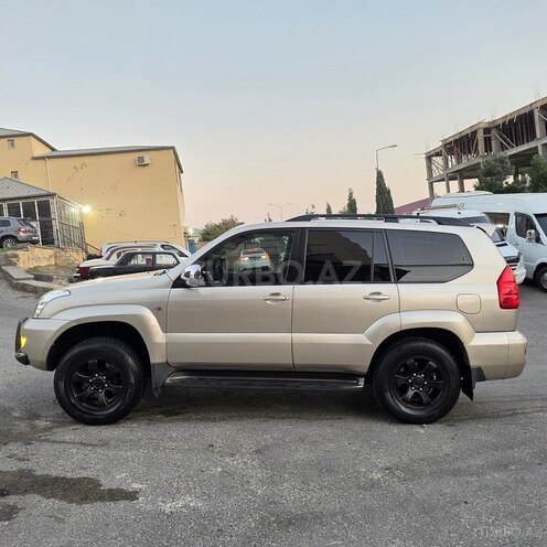 Toyota Land Cruiser Prado-9
