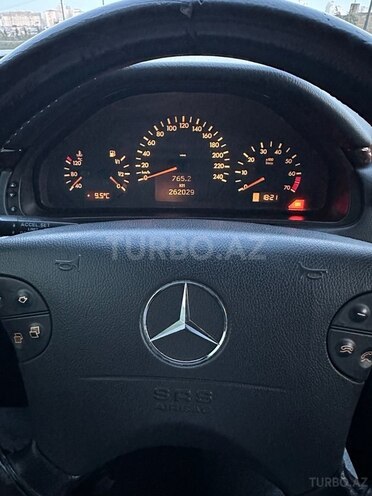 Mercedes E 240-12
