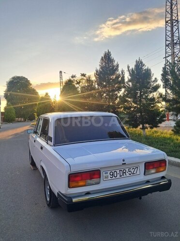 LADA (VAZ) 2107-2