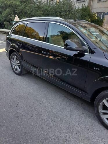 Audi Q7-4