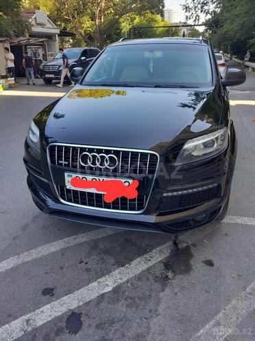 Audi Q7-1