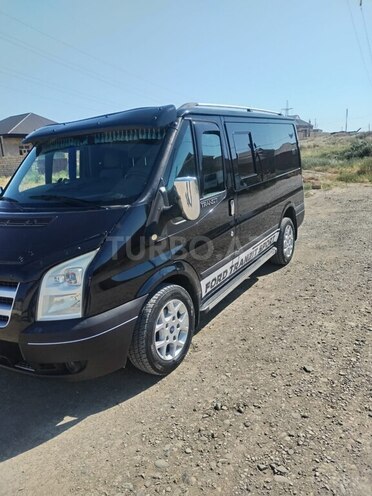 Ford Transit-2
