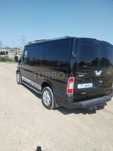 Ford Transit-4