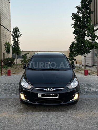 Hyundai Accent-3