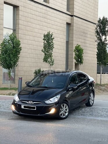 Hyundai Accent-10