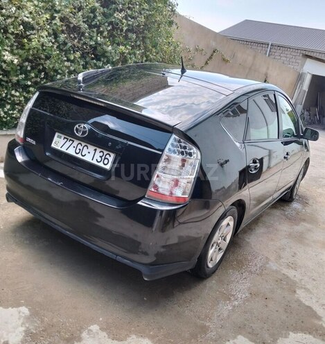 Toyota Prius-5