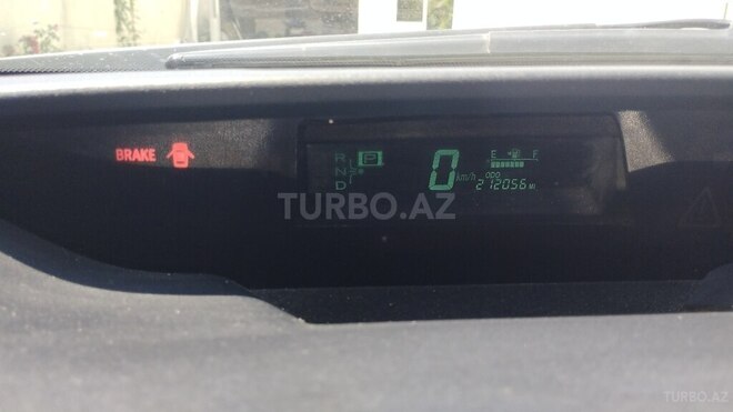 Toyota Prius-8