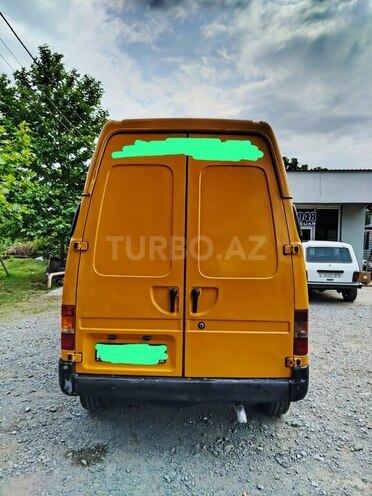 Ford Transit-2