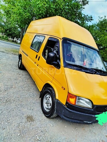Ford Transit-10