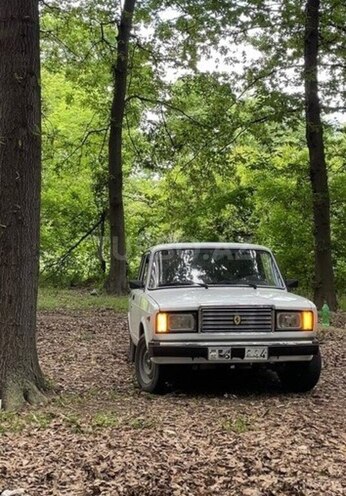 LADA (VAZ) 2107-1