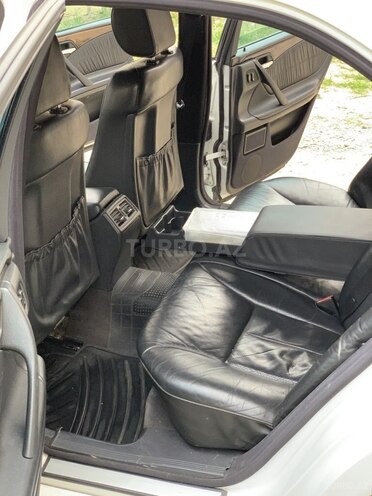 Mercedes E 270-18
