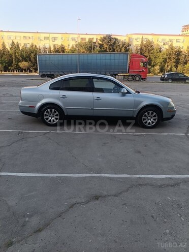 Volkswagen Passat-2
