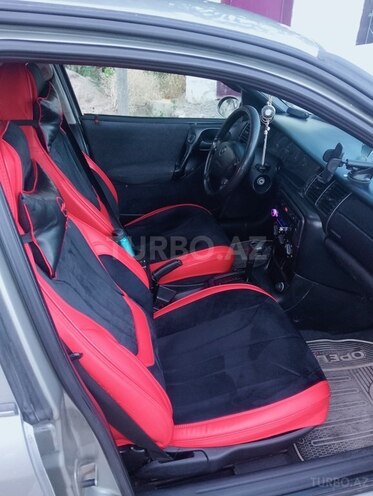 Opel Vectra-2