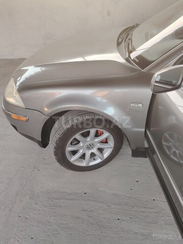 Volkswagen Passat-8