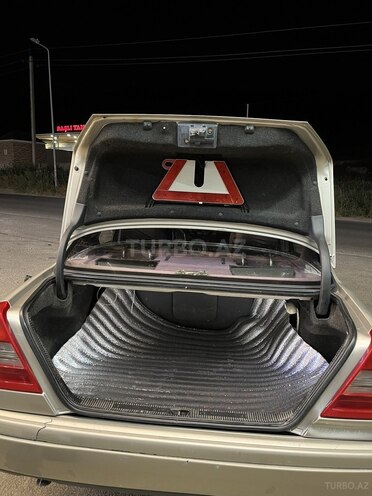 Mercedes C 180-7