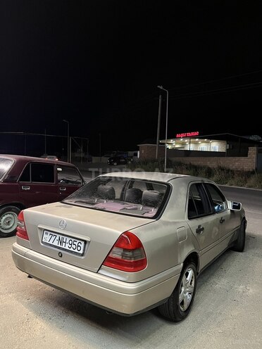 Mercedes C 180-9