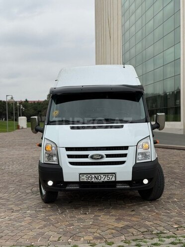 Ford Transit-2