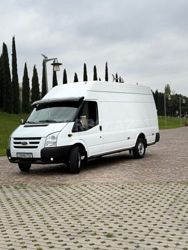 Ford Transit-4