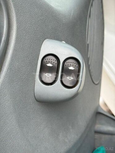 Ford Transit-13