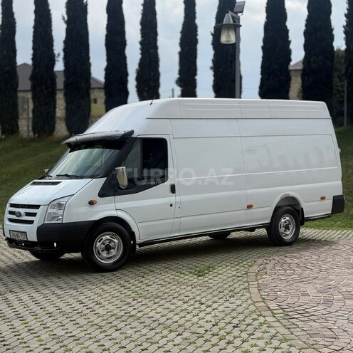Ford Transit-6