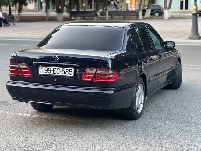 Mercedes E 270-15