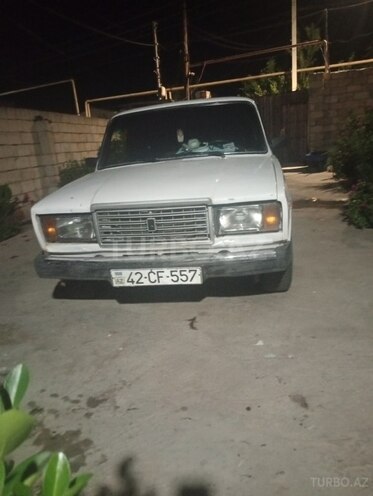 LADA (VAZ) 2107-1