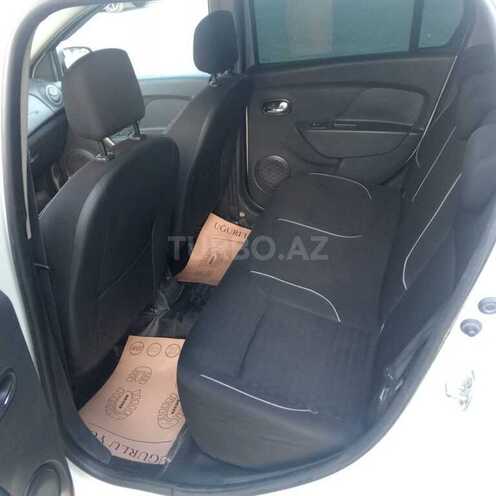 Renault Logan-8
