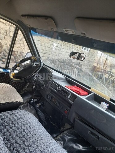 Ford Transit-8