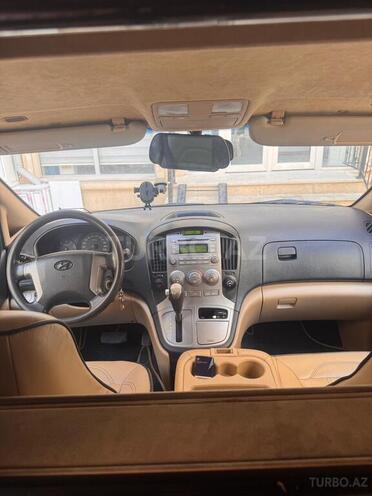 Hyundai H-1-3