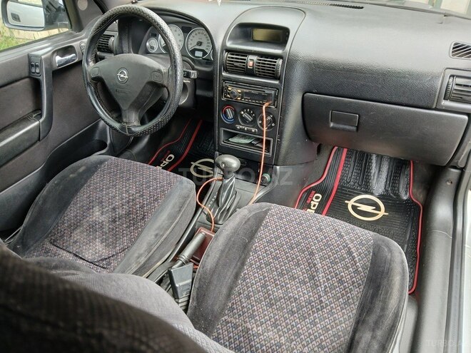 Opel Astra-10
