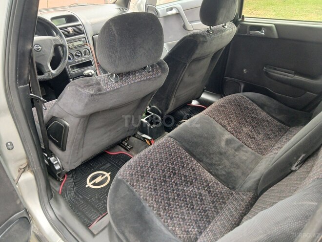 Opel Astra-17