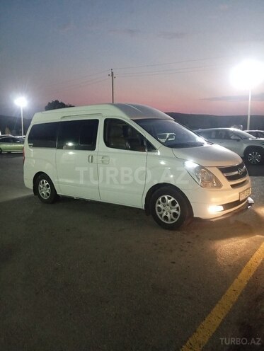 Hyundai H-1-17
