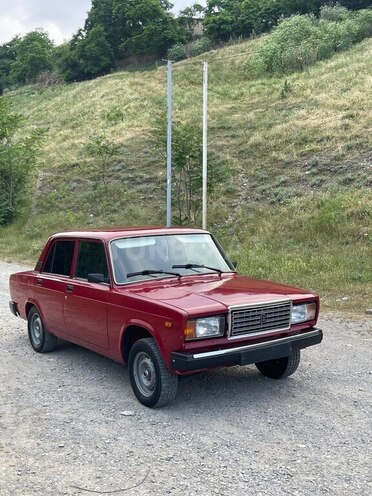 LADA (VAZ) 2107-1