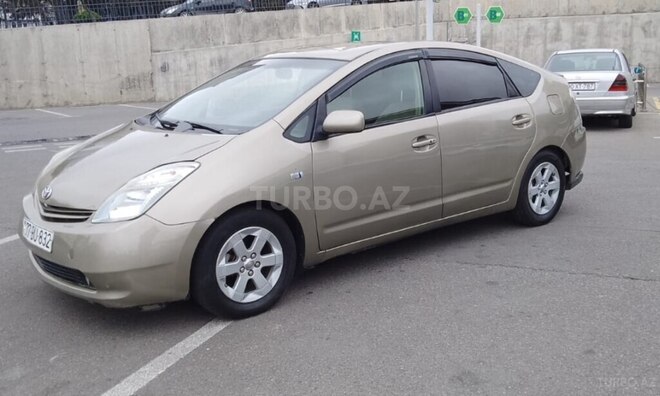 Toyota Prius-2