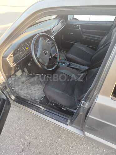 Mercedes 190-6
