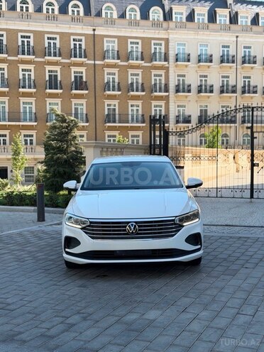 Volkswagen Passat-1