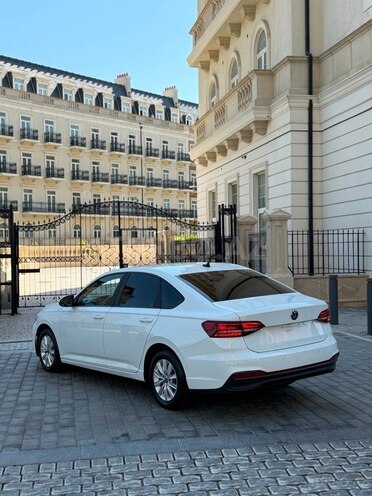 Volkswagen Passat-12