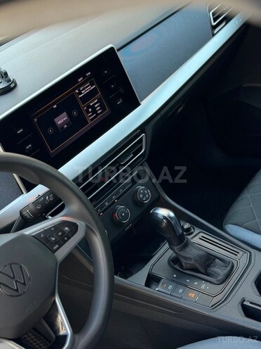 Volkswagen Passat-18