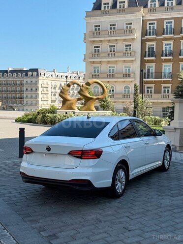 Volkswagen Passat-10