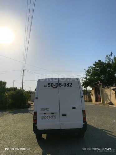 Ford Transit-5