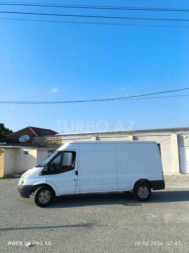 Ford Transit-3
