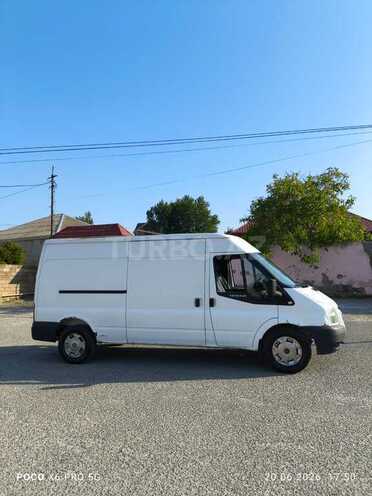 Ford Transit-7