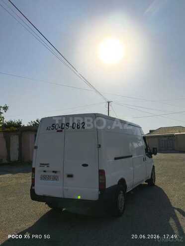 Ford Transit-6