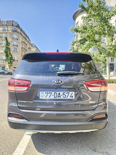 Kia Sorento-2