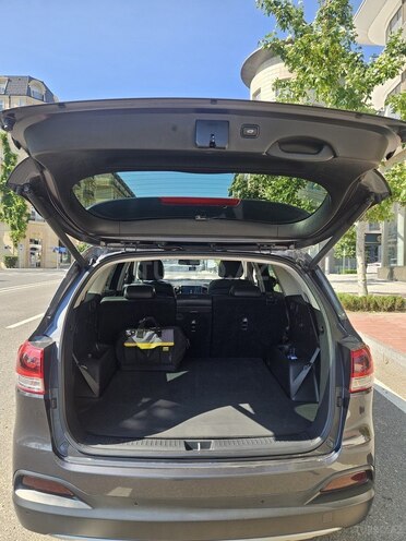 Kia Sorento-8