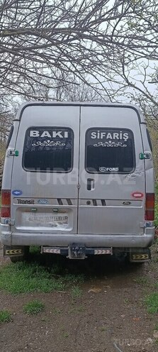 Ford Transit-2