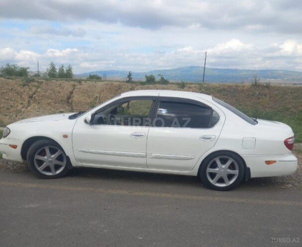 Nissan Maxima-5
