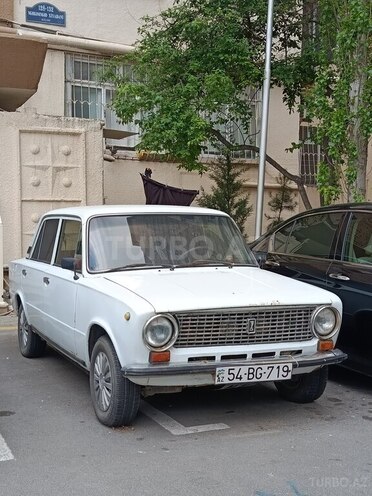 LADA (VAZ) 21011-1