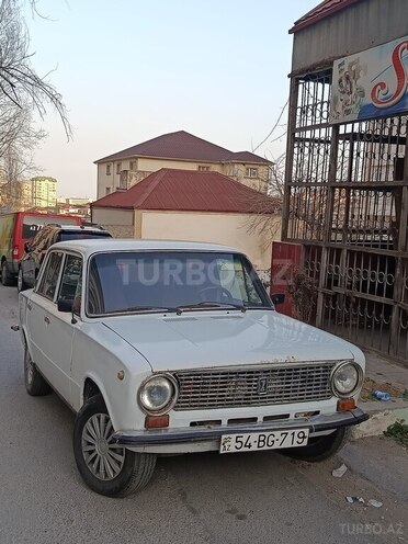 LADA (VAZ) 21011-2